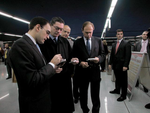 Uploaded Image: acto_colombia_wireless_10-11-03_027_peq.jpg