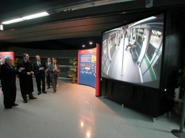 Uploaded Image: acto_colombia_wireless_10-11-03_035_peq.jpg