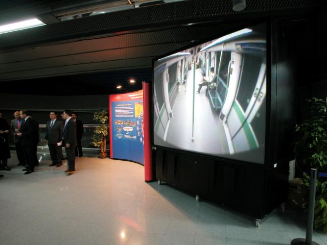 Uploaded Image: acto_colombia_wireless_10-11-03_036_peq.jpg