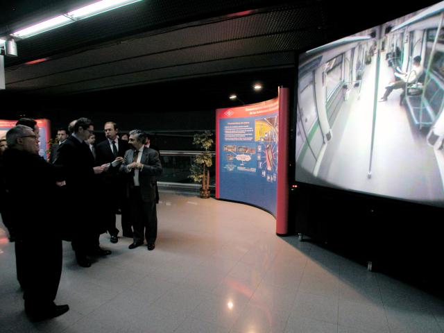 Uploaded Image: acto_colombia_wireless_10-11-03_058_peq.jpg