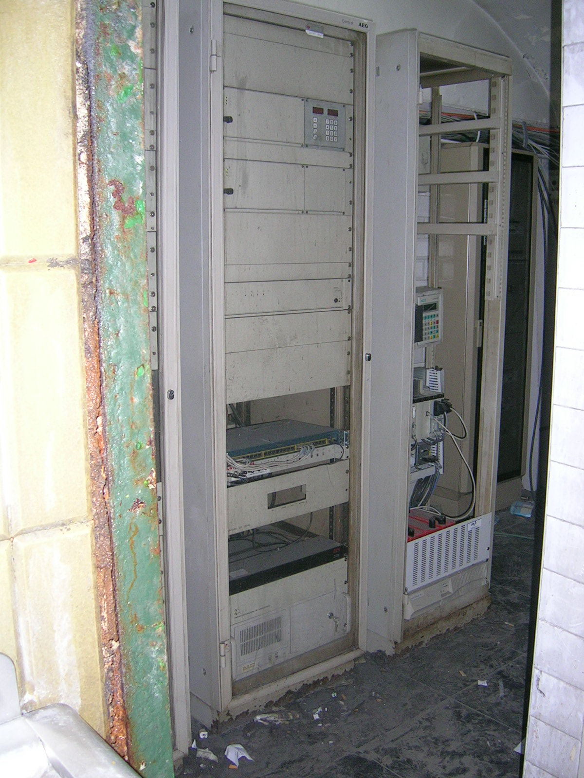 Uploaded Image: ArmarioPCL.Foto3.jpg